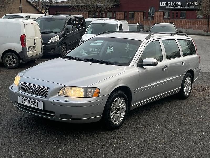 Begagnad 2008 Volvo V70 Kinetic Kombi | 19 900 kr (Marknadspris) - Bild 1/4