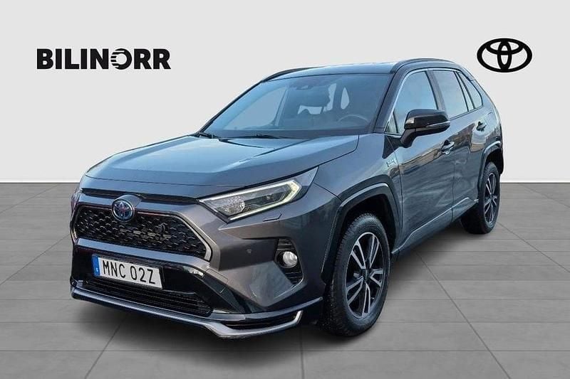 Grå Begagnad 2021 Toyota RAV4 Style SUV | 324 900 kr (Bra pris) - Bild 1/4