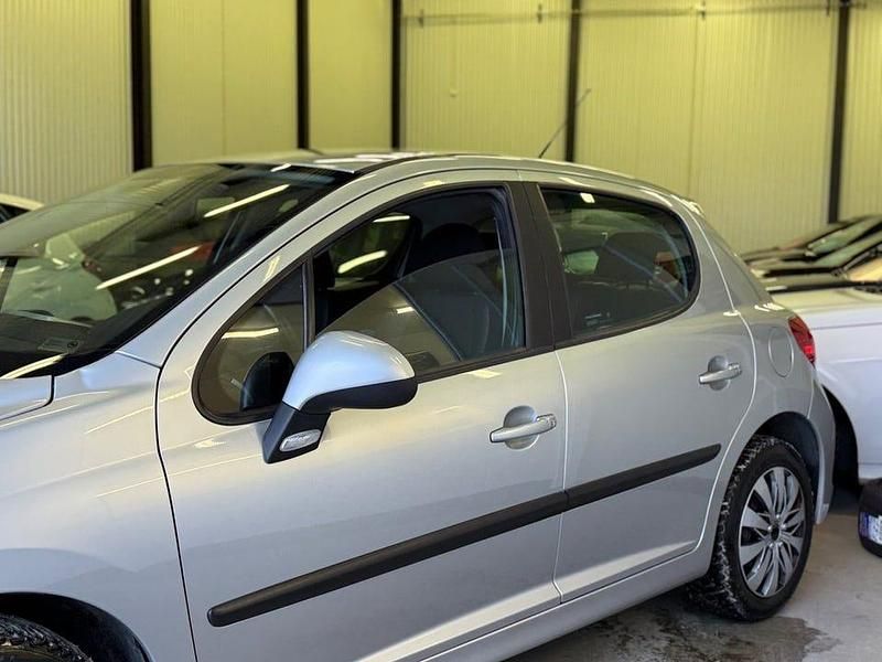 Begagnad Peugeot 207 S 95 HK (69 kW) 2010 Grå