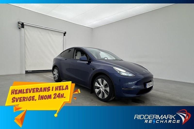 Blå Begagnad 2021 Tesla Model Y Long Range AWD SUV | 349 700 kr (Marknadspris) - Bild 1/4