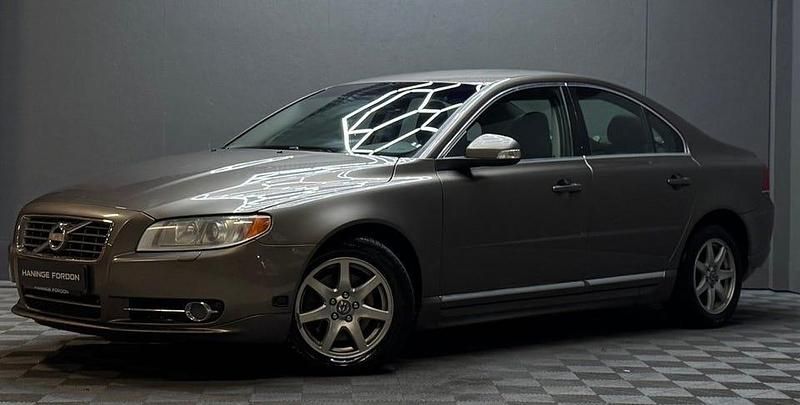 Mörkgrå (grå) Begagnad 2010 Volvo S80 Momentum Sedan | 79 900 kr (Marknadspris) - Bild 1/4