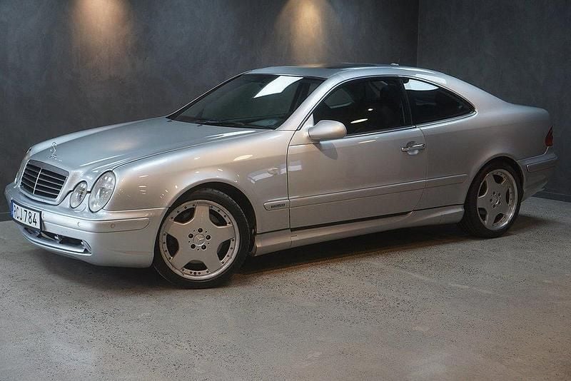 Ljusgrå Begagnad 1999 Mercedes CLK55 AMG AMG | 89 900 kr - Bild 1/4
