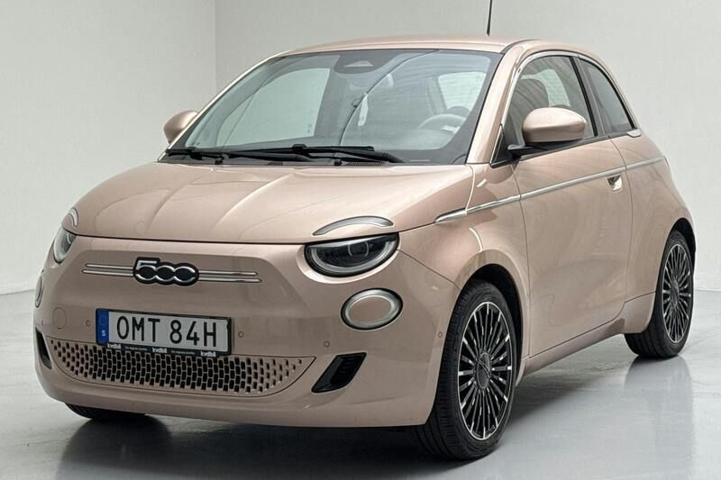 Röd Begagnad 2021 Fiat 500e | 189 000 kr - Bild 1/4