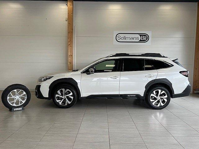 Vit Begagnad 2021 Subaru Outback SUV | 359 000 kr (Marknadspris) - Bild 1/4