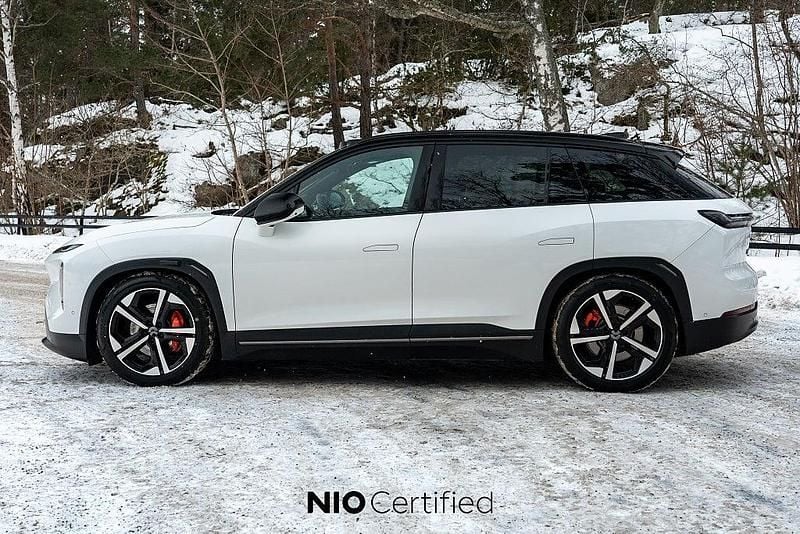 Begagnad Nio EL7 480 kW (653 HK) 2023 Vit SUV