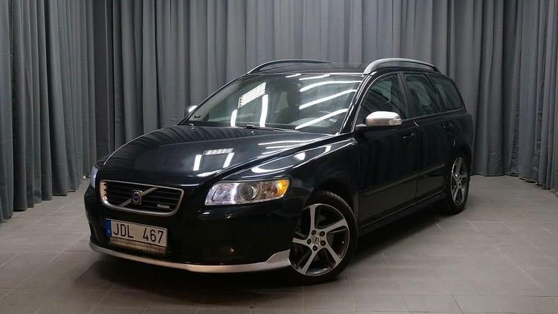 Svart Begagnad 2008 Volvo V50 R-Design Kombi | 75 000 kr (Lite dyr) - Bild 1/4
