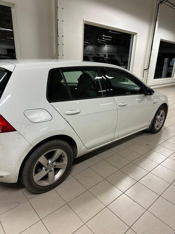 Begagnad 2016 VW Golf VII Halvkombi | 107 000 kr (Superpris) - Bild 1/4