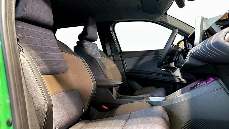 Ny Renault R5 Evolution 88 kW (120 HK) 2025 Vit Halvkombi