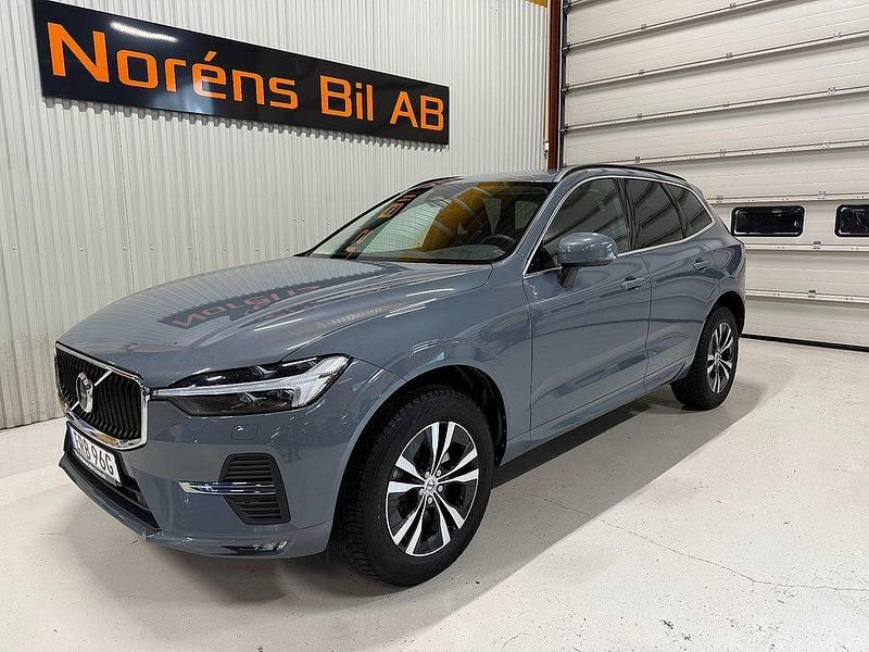 Grå Begagnad 2021 Volvo XC60 Momentum SUV | 449 000 kr (Marknadspris) - Bild 1/4