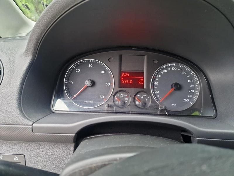 Vit Begagnad 2008 VW Caddy Minibuss | 43 000 kr (Bra pris) - Bild 1/4