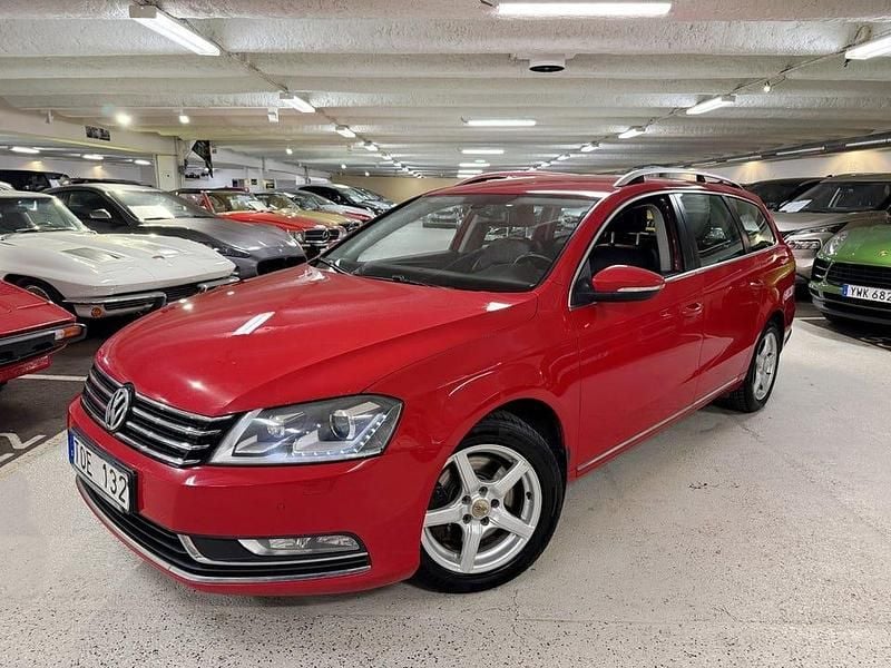 Röd Begagnad 2012 VW Passat GT Kombi | 49 900 kr (Marknadspris) - Bild 1/4