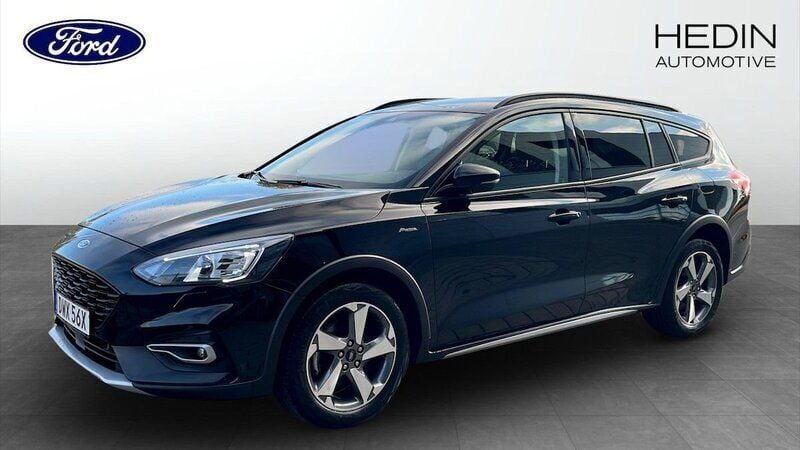 Svart Begagnad 2021 Ford Focus Active Kombi | 209 000 kr (Marknadspris) - Bild 1/4