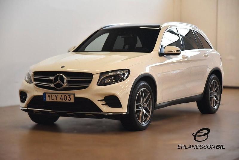 Vit Begagnad 2018 Mercedes GLC250 AMG line SUV | 269 900 kr (Marknadspris) - Bild 1/4