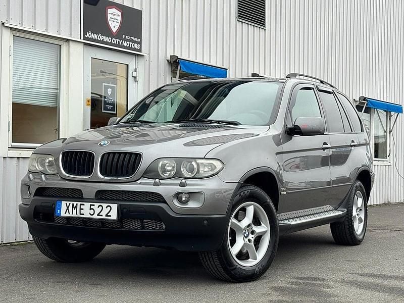 Grå Begagnad 2005 BMW X5 Sport Line SUV | 54 900 kr (Bra pris) - Bild 1/4