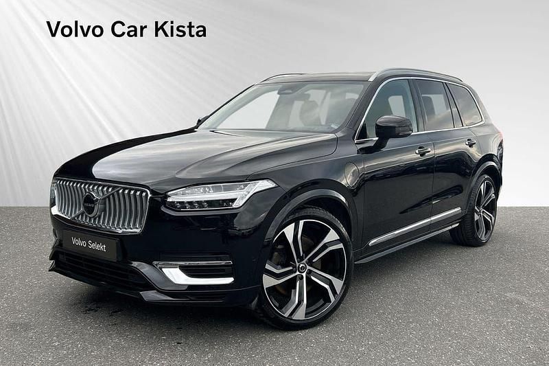 Svart Begagnad 2022 Volvo XC90 Ultimate SUV | 649 800 kr (Bra pris) - Bild 1/3