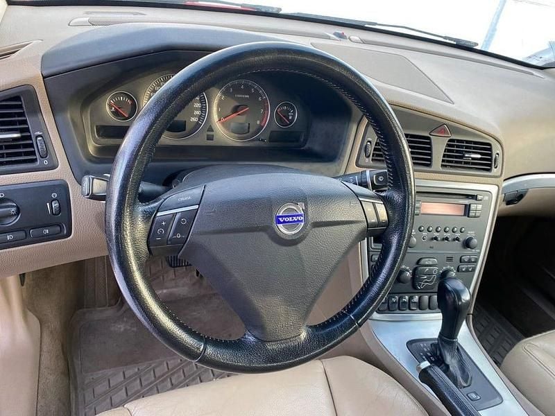 Begagnad Volvo S60 Summum 209 HK (153 kW) 2007 Röd Sedan