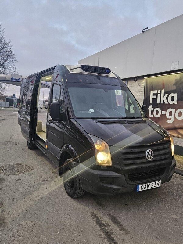 Svart Begagnad 2016 VW Crafter Van | 138 000 kr (Marknadspris) - Bild 1/4