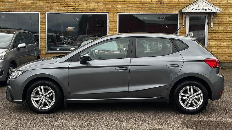Begagnad Seat Ibiza Style 75 HK (55 kW) 2018 Grå Halvkombi