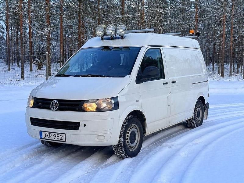 Vit Begagnad 2015 VW T6 Van | 138 000 kr (Marknadspris) - Bild 1/4