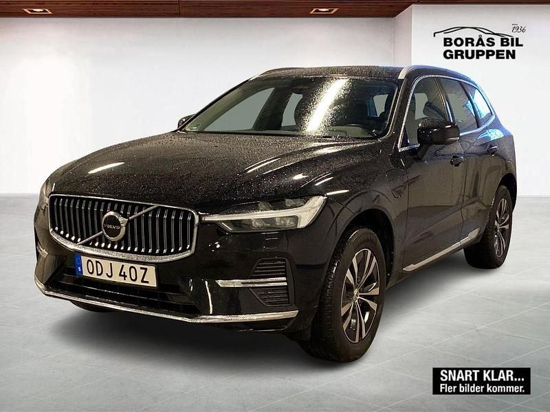 Svart Begagnad 2023 Volvo XC60 Core SUV | 379 000 kr (Bra pris) - Bild 1/3