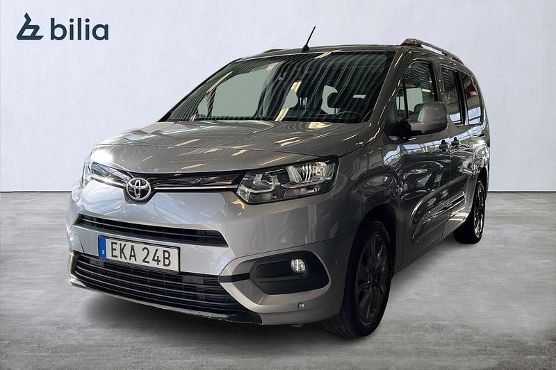 Silver Begagnad 2020 Toyota Proace Verso City Kombi | 269 900 kr (Bra pris) - Bild 1/3