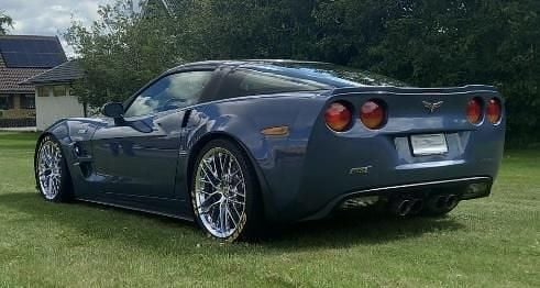 Blå Begagnad 2011 Chevrolet Corvette ZR1 Sportkupé | 1 099 000 kr - Bild 1/4