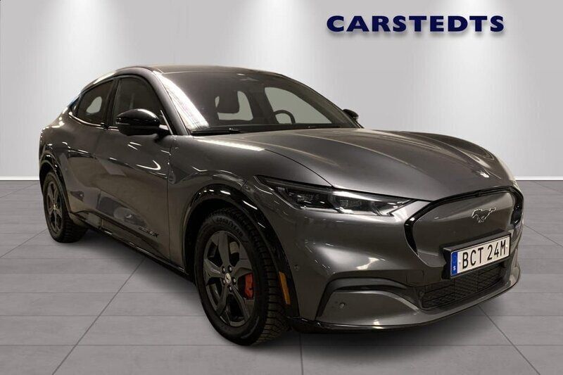 Grå Begagnad 2021 Ford Mustang Mach-E SUV | 378 900 kr - Bild 1/4