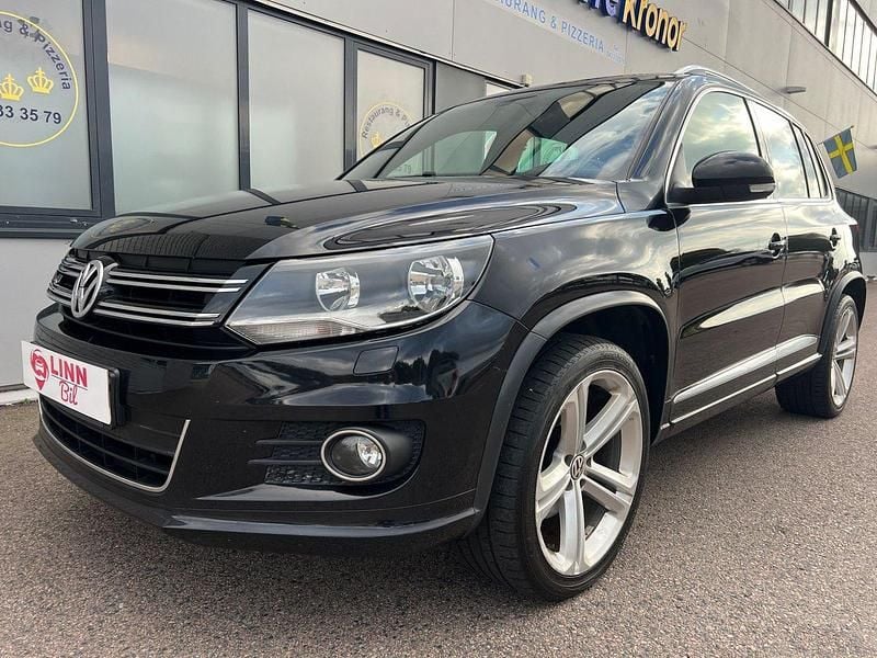 Svart Begagnad 2015 VW Tiguan R-line SUV | 114 999 kr (Marknadspris) - Bild 1/4
