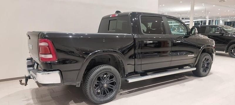 Begagnad Dodge Ram 401 HK (294 kW) 2019 Svart Pickup