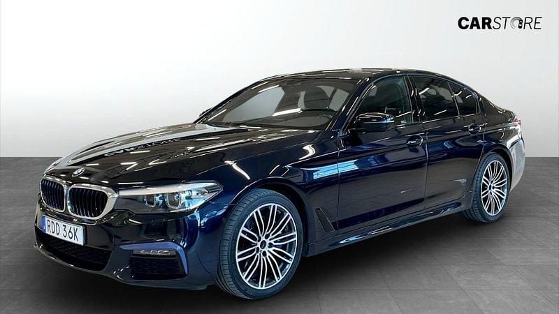 Svart (black) Begagnad 2019 BMW 530 M Sport Sedan | 289 900 kr (Superpris) - Bild 1/4