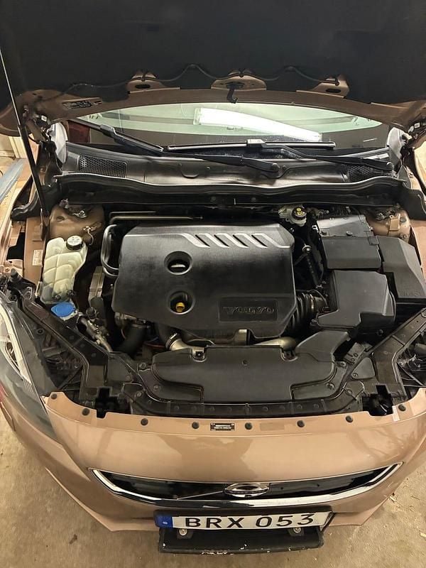 Begagnad Volvo V40 115 HK (84 kW) 2014