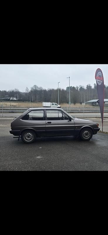 Begagnad 1987 Ford Fiesta Halvkombi | 19 999 kr - Bild 1/4