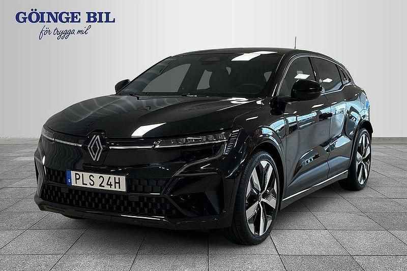 Svart Begagnad 2023 Renault Mégane Techno Halvkombi | 299 000 kr (Marknadspris) - Bild 1/3