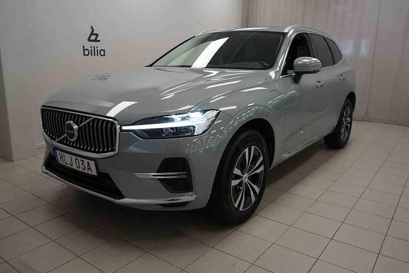 Grå Begagnad 2025 Volvo XC60 SUV | 539 900 kr (Bra pris) - Bild 1/1