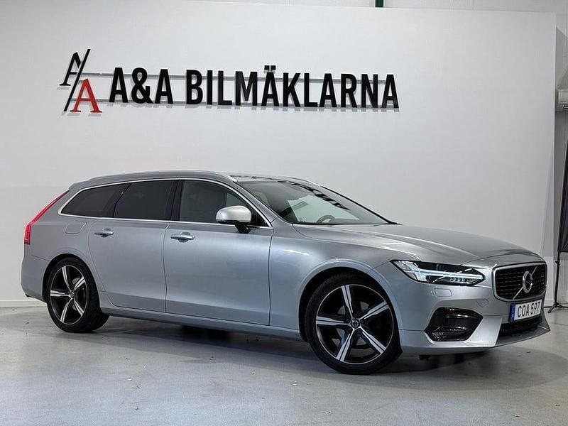 Begagnad Volvo V90 R-Design 150 HK (110 kW) 2018 Silver Kombi