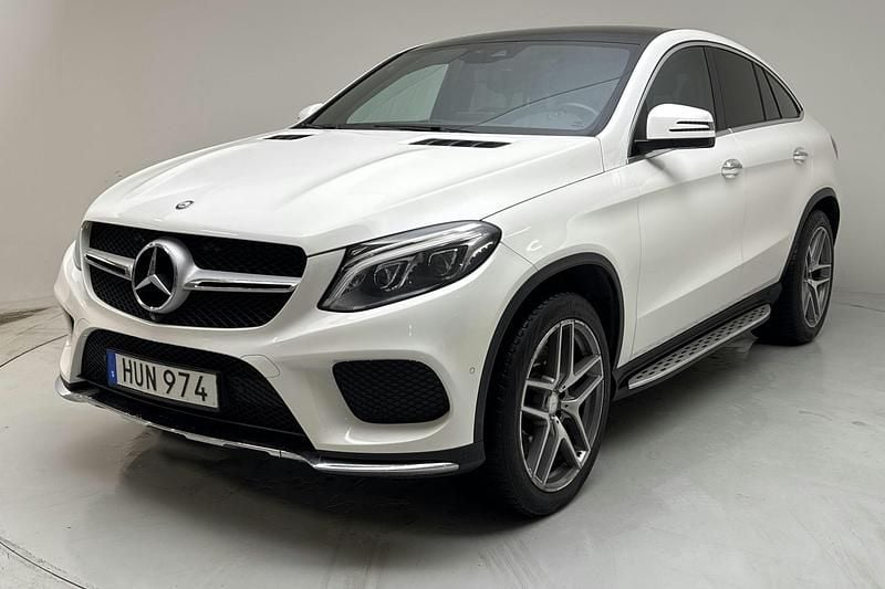 Vit Begagnad 2015 Mercedes GLE400 AMG line Sportkupé | 256 000 kr - Bild 1/4