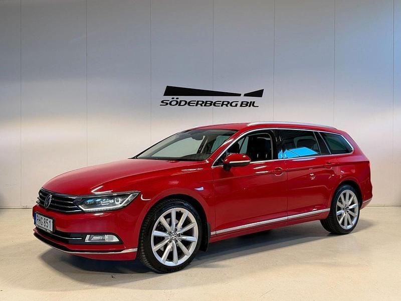 Röd Begagnad 2017 VW Passat Executive Kombi | 146 900 kr (Bra pris) - Bild 1/4