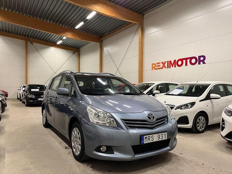 Blå Begagnad 2011 Toyota Verso Minibuss | 79 900 kr (Lite dyr) - Bild 1/4