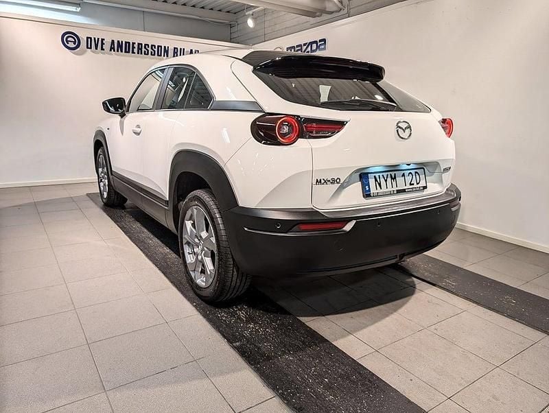 Begagnad Mazda MX30 Sky 107 kW (146 HK) 2022 Vit SUV