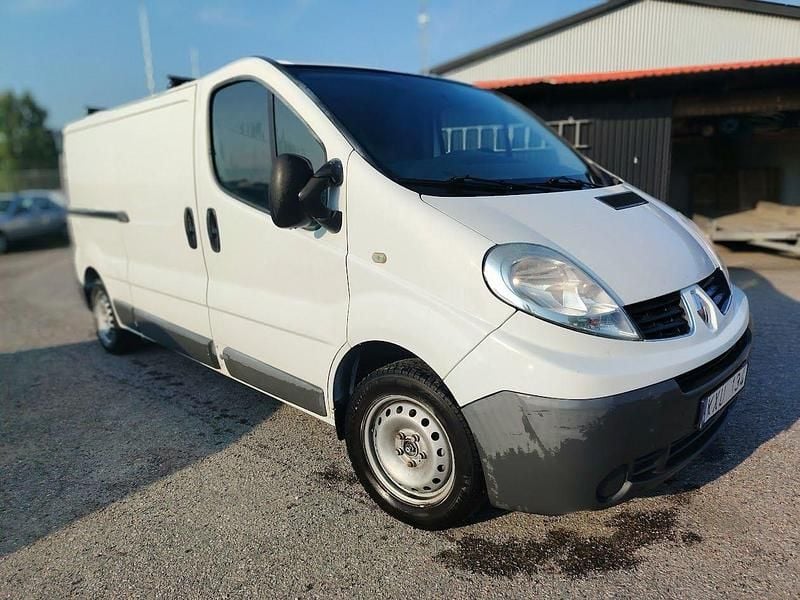 Vit Begagnad 2011 Renault Trafic Minibuss | 39 900 kr (Bra pris) - Bild 1/4