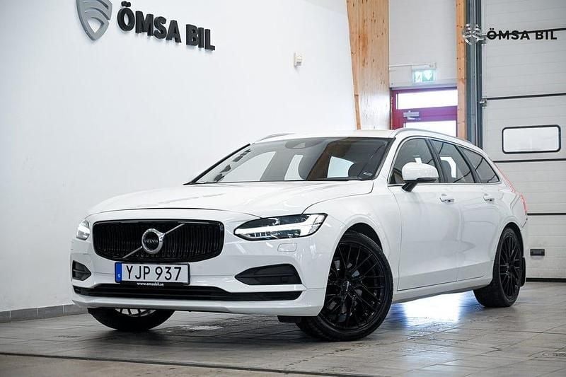 Begagnad Volvo V90 Momentum 190 HK (139 kW) 2017 Vit Kombi