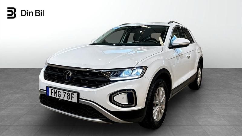 Vit (pure white) Begagnad 2022 VW T-Roc Life SUV | 254 900 kr (Marknadspris) - Bild 1/4
