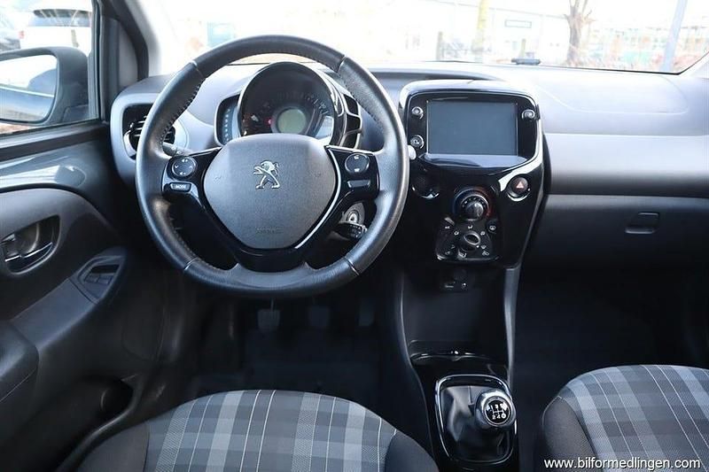 Begagnad Peugeot 108 72 HK (52 kW) 2018 Grå krom Cab