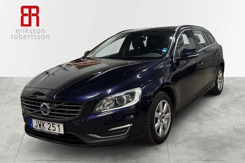 Blå Begagnad 2016 Volvo V60 Momentum Kombi | 129 900 kr (Marknadspris) - Bild 1/4