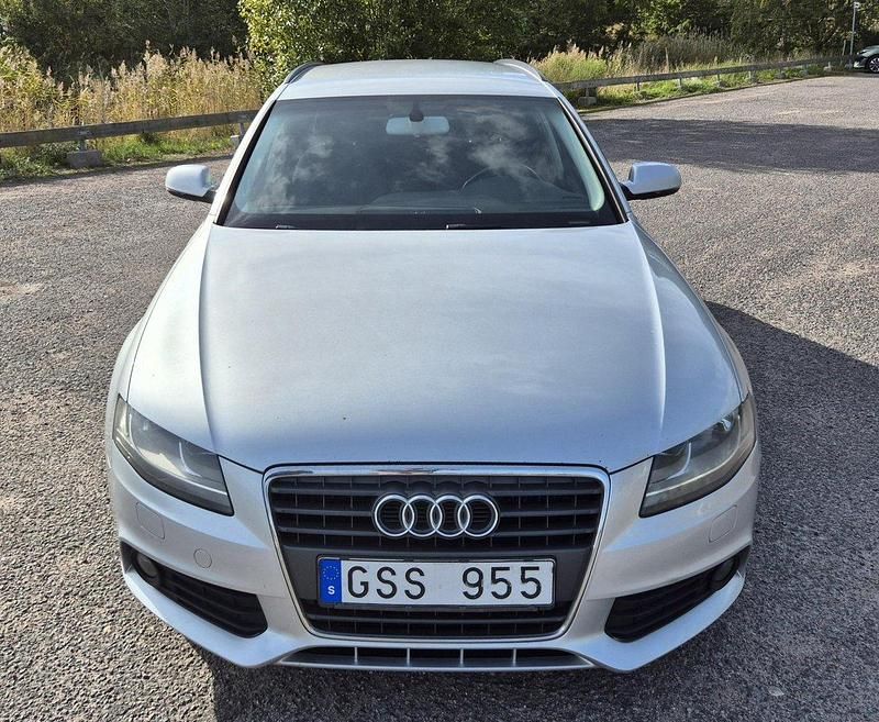 Silver Begagnad 2010 Audi A4 Kombi | 55 000 kr (Bra pris) - Bild 1/4