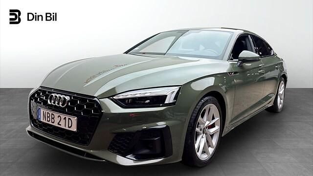 Distriktgrön metallic Begagnad 2021 Audi A5 Sportback S-Line Halvkombi | 419 000 kr (Dyr) - Bild 1/4