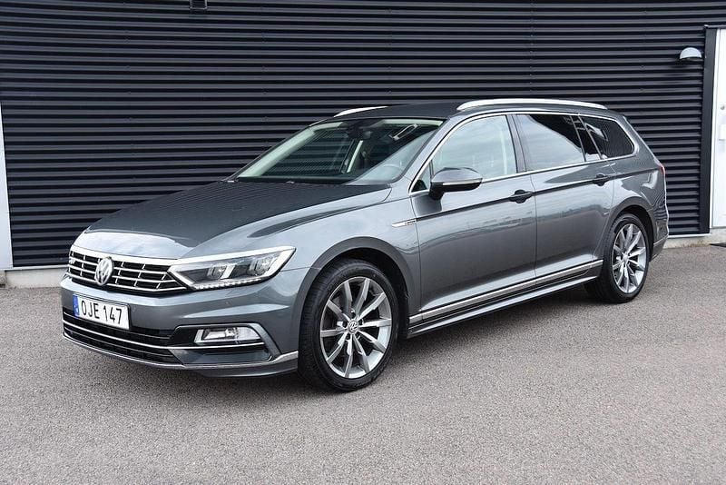 Mörkgrå Begagnad 2016 VW Passat GT Kombi | 169 900 kr (Marknadspris) - Bild 1/4