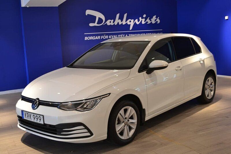 Vit Begagnad 2020 VW Golf VIII Halvkombi | 214 000 kr (Marknadspris) - Bild 1/3