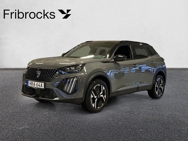 Grå Begagnad 2024 Peugeot 2008 GT SUV | 239 800 kr (Bra pris) - Bild 1/4