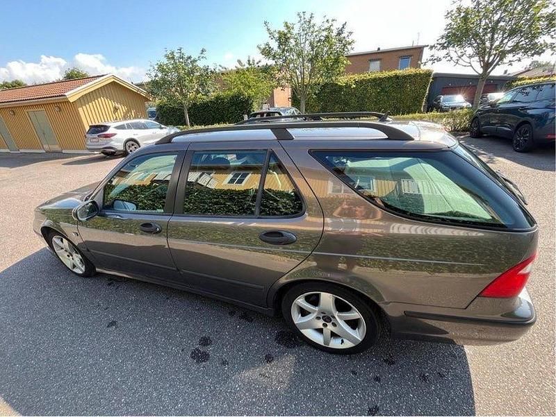 Begagnad 2005 Saab 9-5 Linear Kombi | 19 000 kr (Marknadspris) - Bild 1/2